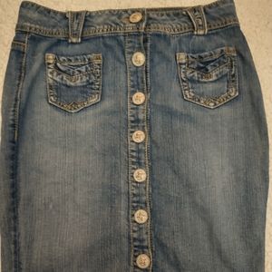 Democracy button down denim jean skirt. Size 4